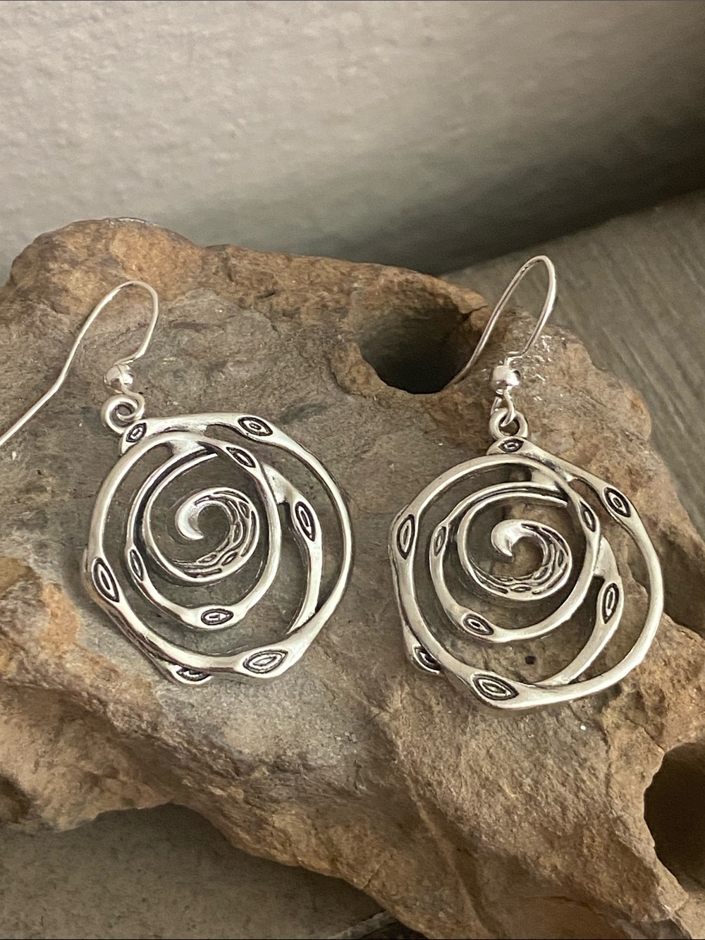 5/$10❤️❤️❤️NEW Handmade Rose Filigree Drop Dangle Earrings